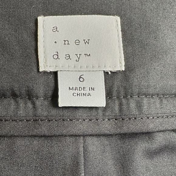 A New Day Women's High-Rise Pleated Eyelet Cotton Short Black Size 6 Cottage - Picture 5 of 9